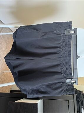 Athleta Black Hustle 4.5" Running Shorts